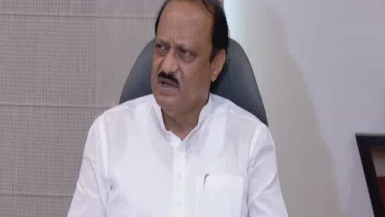 माझे नातेवाईक असले तरी...; अजित पवारांच्या अधिकाऱ्यांना महत्वाच्या सूचना