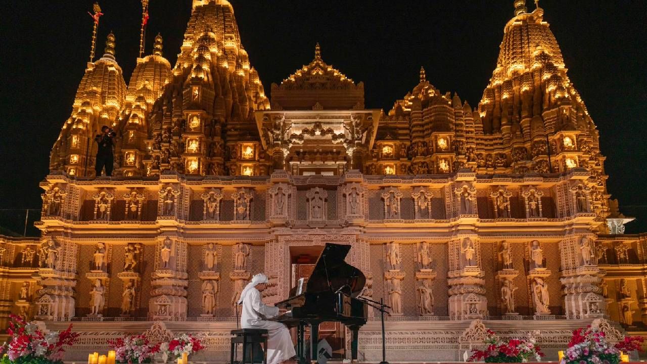 15 वर्षांचे  अमिराती पियानोवादक आणि संगीतकार अहमद अल हाशिमी यांचे मनमोहक सादरीकरण हे या कार्यक्रमाचे मुख्य आकर्षण होतं. तो ऑटिझम स्पेक्ट्रममधील आंतरराष्ट्रीय स्तरावर प्रतिष्ठित तरुण कलाकार आहे. त्याने आठ कलाकृती सादर केल्या, ज्यात त्याच्या मूळ रचना आणि बीथोव्हेनच्या शास्त्रीय कलाकृतींचा देखील समावेश होता. 