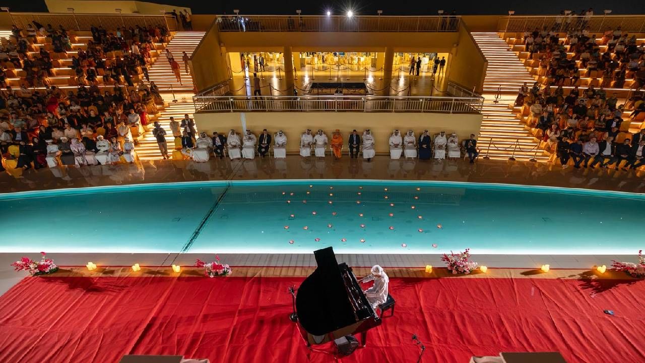  या कार्यक्रमातील सत्राच्या मध्यात, बीएपीएस हिंदू मंदिर अबू धाबीचे प्रमुख स्वामी ब्रह्मविहारीदास यांनी संगीताच्या परिवर्तनीय शक्तीवर आणि अपंग लोकांच्या धैर्यावर प्रकाश टाकला. समावेश, सक्षमीकरण आणि मानवी प्रतिष्ठेसाठी सातत्याने वचनबद्ध असलेल्या यूएई नेतृत्वाबद्दल त्यांनी कृतज्ञता व्यक्त केली.