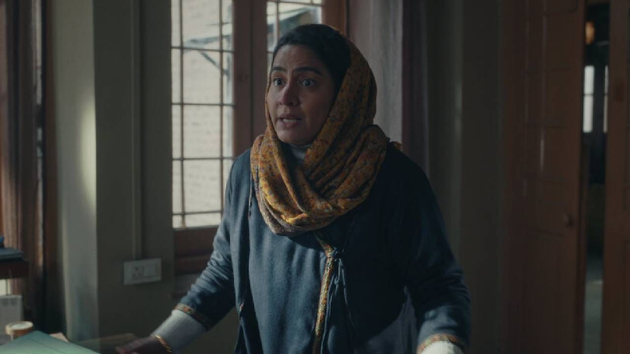 'बारामुल्ला'चं दिग्दर्शन आदित्य जांभळेनं केलंय. नेटफ्लिक्सवर तुम्ही हा चित्रपट हिंदी भाषेत पाहू शकता. आयएमडीबीवर या चित्रपटाला 7.1 रेटिंग मिळाली आहे. या चित्रपटाचा क्लायमॅक्स अक्षरश: थरकाप उडवणारा आहे. 
