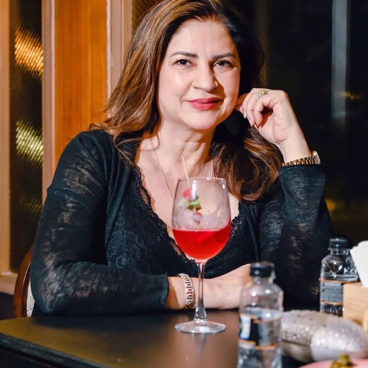 बिग बॉस 19 मध्ये दिसलेली अभिनेत्री कुनिका सदानंदने अलीकडेच तिच्या पर्सनल लाइफबद्दल मोठा खुलासा केला. काही काळापूर्वी कुनिकाने शो मध्ये तिच्या लव लाइफबद्दल डिस्कशन केलं होतं. त्यात मी आठवेळा रिलेशनशिपमध्ये असल्याचं तिने सांगितलं. 