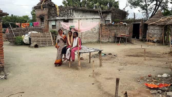 बिहारमधील एक गाव, जिथे एकही पुरुष नाही; कारण जाणून डोक्यावर माराल हात!