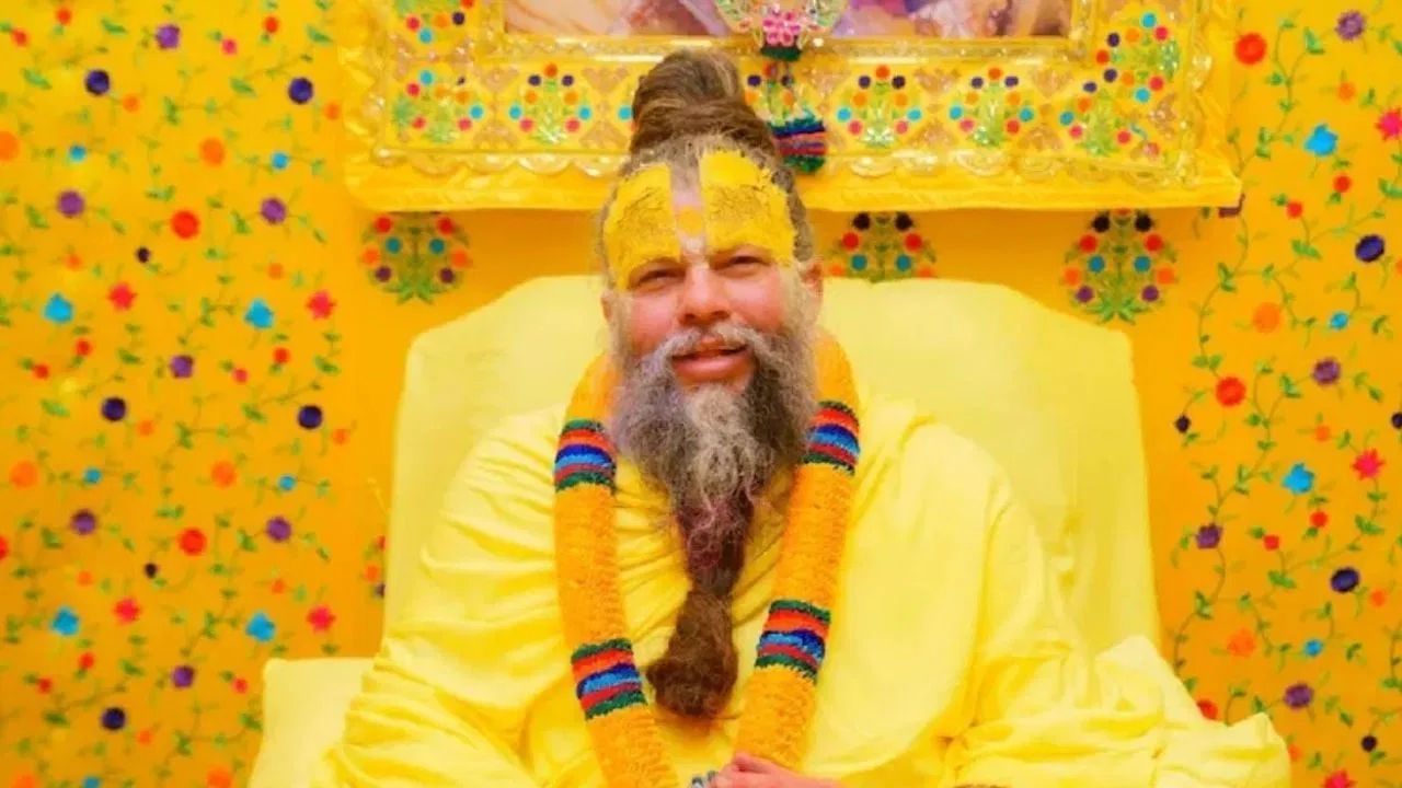 प्रेमानंद महाराज म्हणतात की राधा नाव जपल्याने तुमचे परम कल्याण होईल. जर तुम्हाला कोणा कारणाने राधा नाम प्रिय नसेल तर तुमच्या इच्छेनुसार राम, कृष्ण, हरि वा कोणा अन्य देवी-देवतांचे नाम स्मरण करु शकता. जे लोक इश्वराचे नाव घेऊन पुढे जातात त्यांचे जीवन सार्थक होते. 