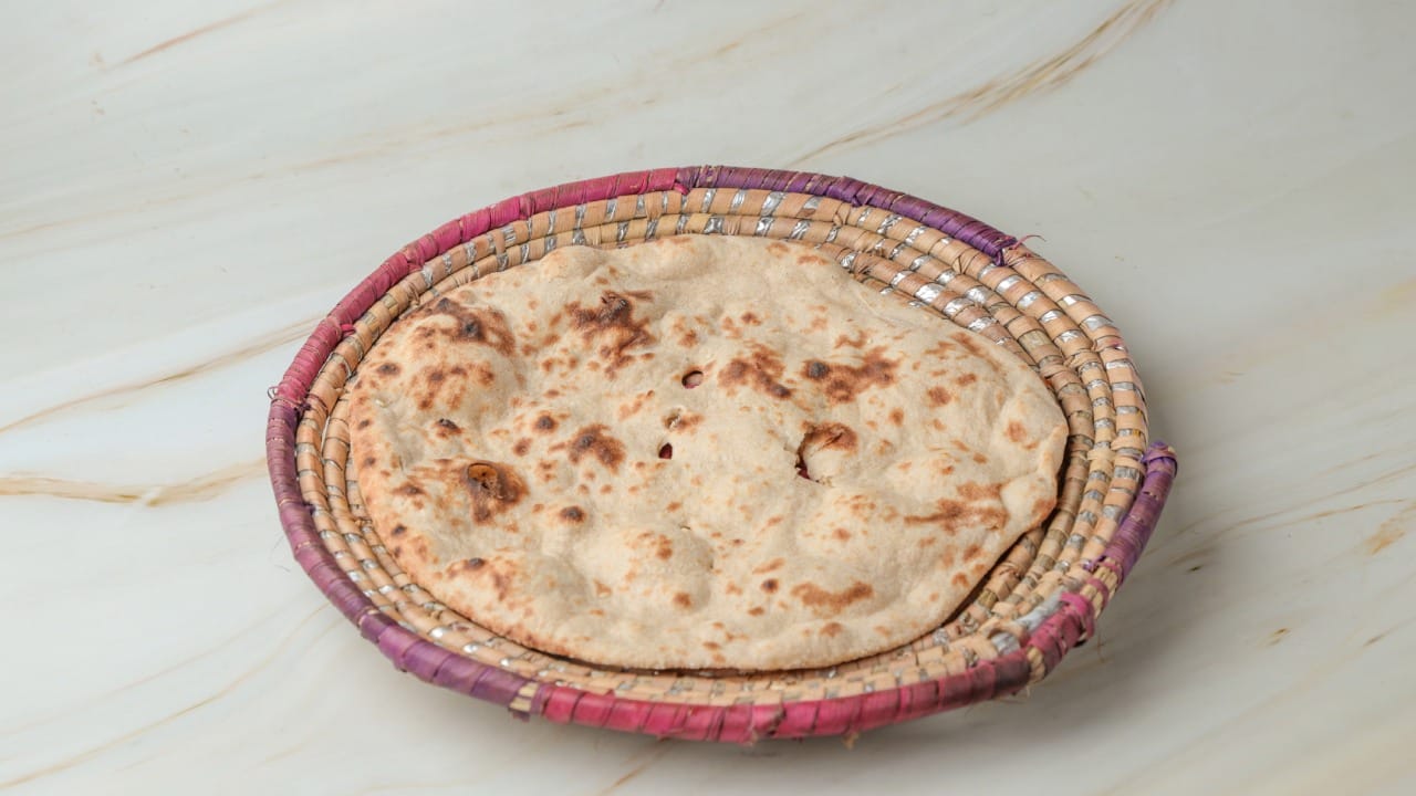 (डिस्क्लेमर : या आर्टिकलमध्ये देण्यात आलेली माहिती व उपाय हे सामान्य ज्ञानावर आधारित आहेत. आमचा याला दुजोरा नाही. ते अवलंबण्यापूर्वी तज्ज्ञांचा सल्ला जरूर घ्यावा.)