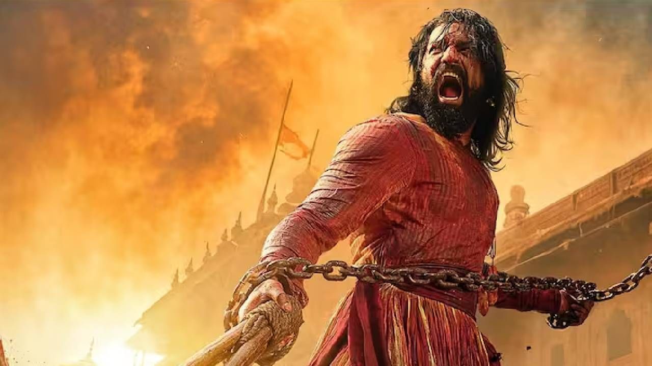 विकी कौशलचा 'छावा' हा चित्रपट यावर्षी फेब्रुवारी महिन्यात प्रदर्शित झाला होता. या चित्रपटाने जगभरात तब्बल 808.7 कोटी रुपयांची कमाई केली असून या वर्षातील हा दुसरा सर्वाधिक कमाई करणारा चित्रपट ठरला आहे. 'छावा' हा चित्रपट तुम्ही नेटफ्लिक्सवर पाहू शकता. 
