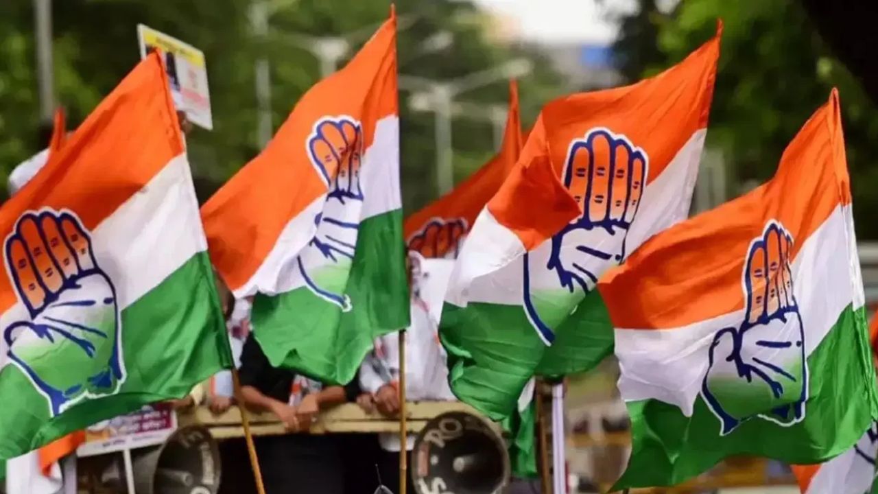 मोठी बातमी! फडणवीसांनी गेम फिरवला, काँग्रेसला मोठा धक्का, घडामोडींना वेग