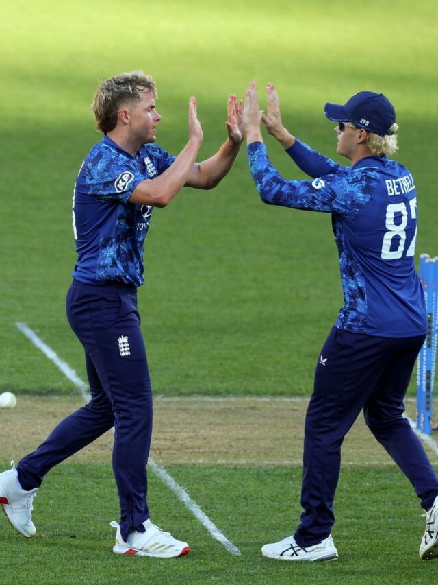 हुश्श! अखेर 2 वर्षांनंतर प्रतिक्षा संपली, इंग्लंडच्या बॉलरसोबत काय झालं?