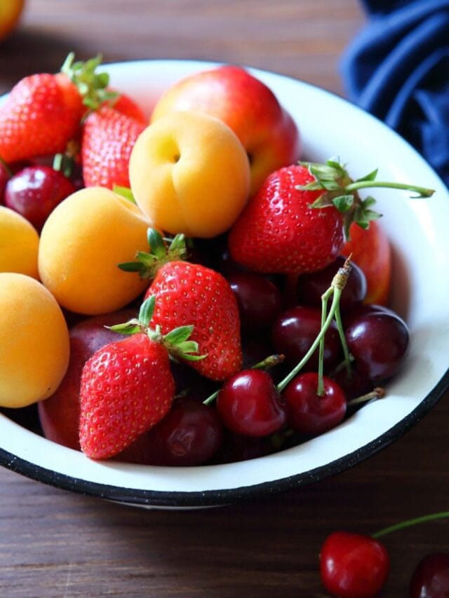 या 5 फळांना रिकाम्या पोटी खा, दुप्पट लाभ मिळवा