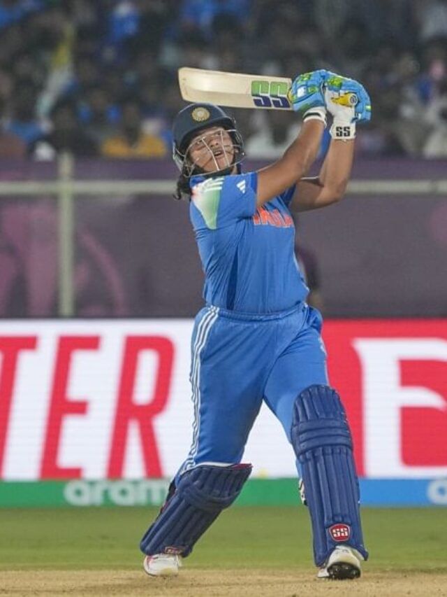 ऋचा घोषचा कारनामा, 12 षटकार ठोकत धमाका