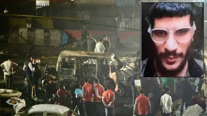 Delhi Lal Quila Blast : आईचा फोन... लायब्ररीत असल्याचा बहाना, पण डोक्यात माणसं मारण्याचा कट... हल्ल्याच्या काही तास आधी दहशतवादी उमरने काय केलं? Delhi Lal Quila Blast : आईचा फोन... लायब्ररीत असल्याचा बहाना, पण डोक्यात माणसं मारण्याचा कट... हल्ल्याच्या काही तास आधी दहशतवादी उमरने काय केलं?