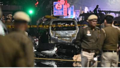 खूर्चीत बसलेलो असताना खाली पडलो, आयुष्यात असा धमाका पाहीला नाही... प्रत्यक्षदर्शींनी लाल किल्ला स्फोटाचा अनुभव सांगितला