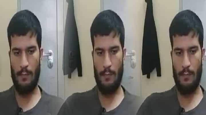 Delhi Blast Terrorist Umar : फाडफाड इंग्लिश अन् जिहादचं विष.. दहशतवादी उमरचा स्फोटापूर्वीचा हादरवणारा VIDEO समोर Delhi Blast Terrorist Umar : फाडफाड इंग्लिश अन् जिहादचं विष.. दहशतवादी उमरचा स्फोटापूर्वीचा हादरवणारा VIDEO समोर
