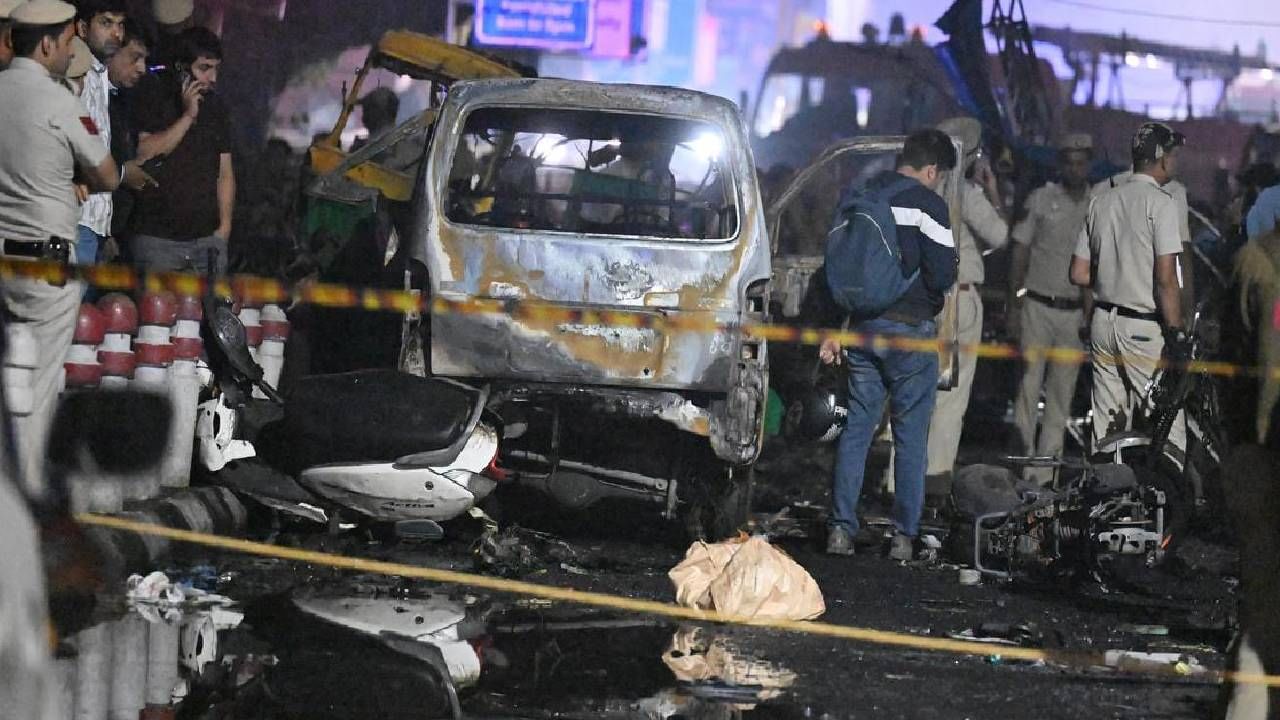 Delhi Blast Case : आरोपी डॉक्टरचा जगाला हादरवणारा खुलासा, ब्लास्ट घडवण्यासाठी Appचा वापर; असा रचला डाव