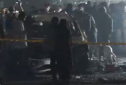 या घटनेत काही लोक जखमी झाले असून त्यांच्यावर उपचार चालू आहेत. दरम्यान, आता हा स्फोट ज्या कारमध्ये झाला, त्या कारची माहिती समोर आली आहे. या कारच्या मालकाबाबतही माहिती मिळाली आहे. 