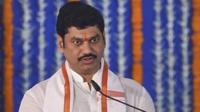 परळीत सत्तापालट होणार, माजी नगराध्यक्षांचा राष्ट्रवादी शरद पवार गटात प्रवेश, धनंजय मुंडेंवर गंभीर आरोप