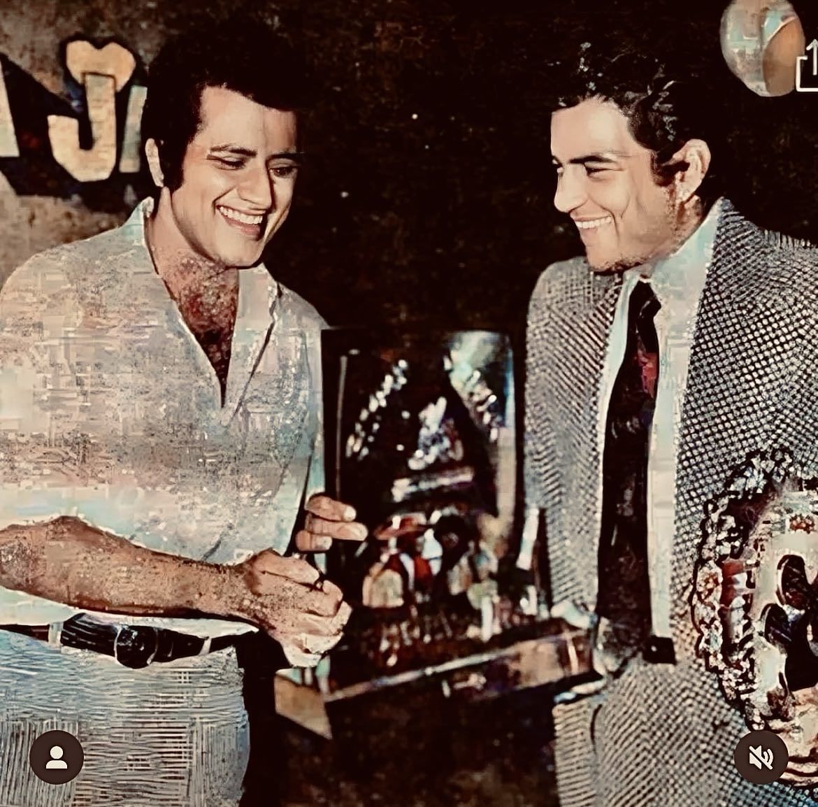 गेल्या काही दिवसांपासून प्रकृती अस्वास्थ्यामुळे मुंबईतील ब्रीच कँडी रुग्णालयात त्यांच्यावर उपचार सुरू होते. त्यांच्या निधनाने भारतीय चित्रपटसृष्टीतील एका सुवर्णयुगाचा अंत झाला असून, त्यांच्या चाहत्यांवर आणि कुटुंबीयांवर शोककळा पसरली आहे.