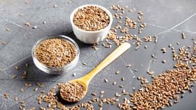 आळशी सकाळी खावी की रात्री? जाणून घ्या योग्य वेळ आणि पद्धत.