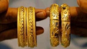 सोन्याचा भाव तुफान वाढला, एका दिवसात पोहोचला तब्बल...एक तोळा सोन्यासाठी खिसा होणार खाली!