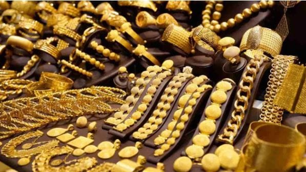 (टीप- वरच्या लेखात दिलेली माहिती ही प्राथमिक स्वरुपाची आहे. कुठेही प्रत्यक्ष वा अप्रत्यक्ष गुंतवणूक करायची असेल किंवा कोणताही आर्थिक निर्णय घ्यायचा असेल तर त्या-त्या क्षेत्रातील तज्ज्ञांचा सल्ला जरूर घ्या)