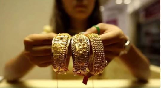 (टीप- वरच्या लेखात दिलेली माहिती ही प्राथमिक स्वरुपाची आहे. कुठेही प्रत्यक्ष वा अप्रत्यक्ष गुंतवणूक करायची असेल किंवा कोणताही आर्थिक निर्णय घ्यायचा असेल तर त्या-त्या क्षेत्रातील तज्ज्ञांचा सल्ला जरूर घ्या)