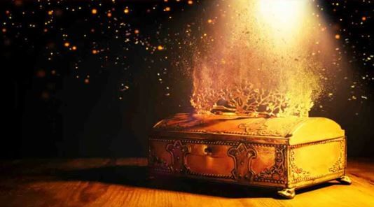 सध्या एक अजब आणि मोठी माहिती समोर आली आहे. फ्रान्समध्ये एका व्यक्तीला घराच्या परिसरात स्विमिंग पुल बाधांयचा होता. मात्र स्वमिंग पुलचे काम करत असताना त्याला चक्क सोन्याचा खजिना सापडला आहे 