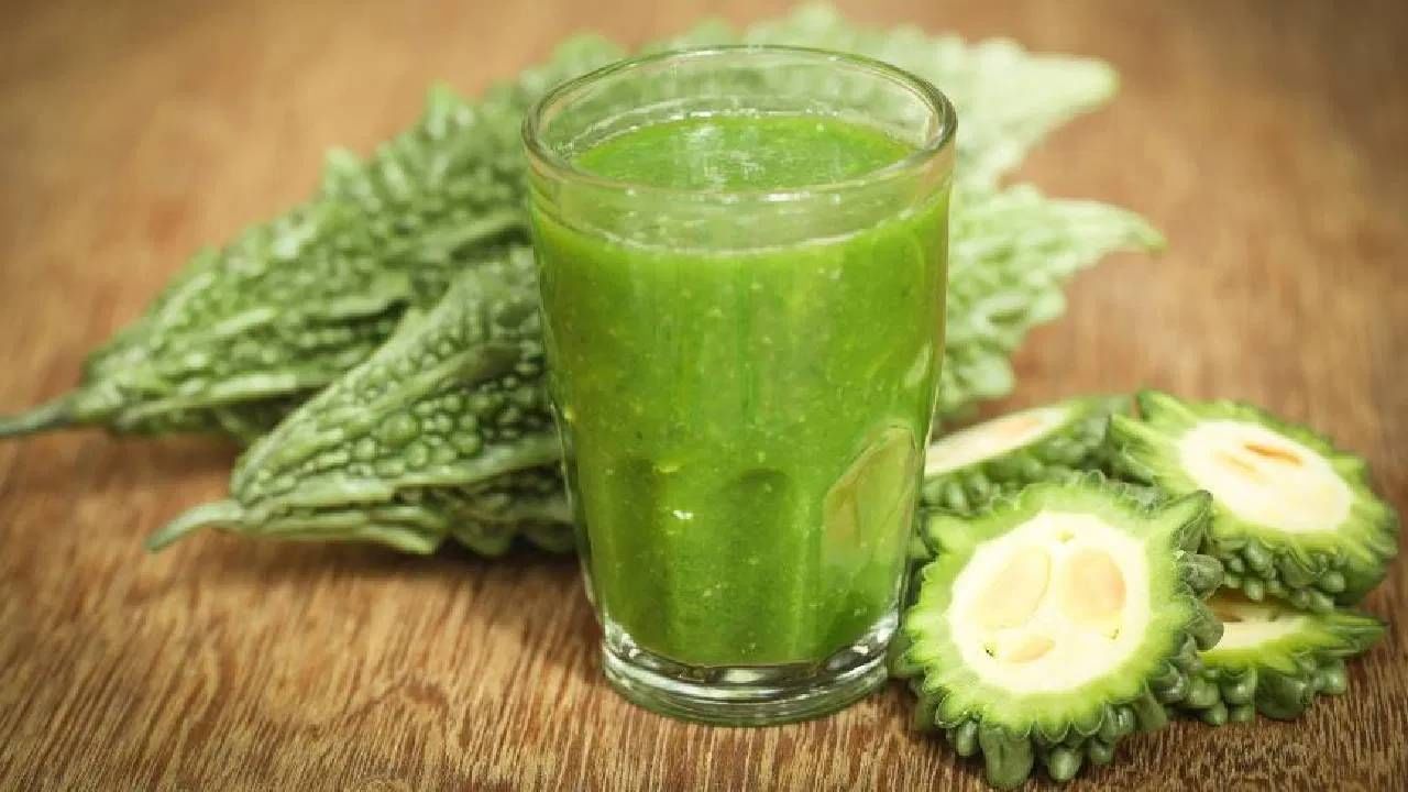 विशेष म्हणजे ज्यांना शूगरची समस्या आहे, अशांनी कारल्याचा ज्यूस पिल्याने मोठी मदत होते. मात्र, कोणत्याही गोष्टीचा अतिरेक व्हायला नकोच. 