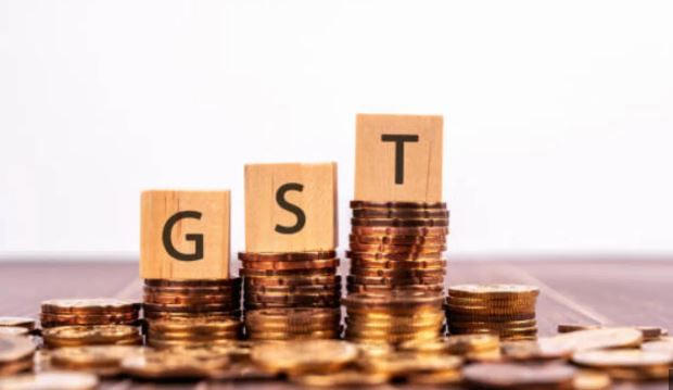 ही कंपनी चालू करण्यासाठी अजमेर सिंह यांच्या पॅन तसेच आधार कार्डचा वापर करण्यात आला. विशेष म्हणजे याची कोणतीही कल्पना अजमेर सिंह यांना नाही. या कंपनीने अजमेर सिंह यांच्या नावावर कोट्यवधी रुपयांचे व्यवहार केले आहेत.