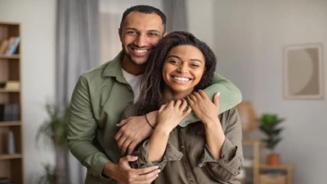 लग्न करण्याआधी मुलगा आणि मुलीची कुंडली जुळते का हे आवर्जुन पाहिले जाते. परंतू कुंडली जुळवण्याचा खटाटोप करण्याआधी होणाऱ्या नववधू आणि वराने तीन चाचण्या आवश्य करायला हव्यात. या चाचण्या लग्नाआधी न केल्यास तुम्हाला आयुष्यभर पश्चात्ताप करण्याची वेळ येऊ शकते.