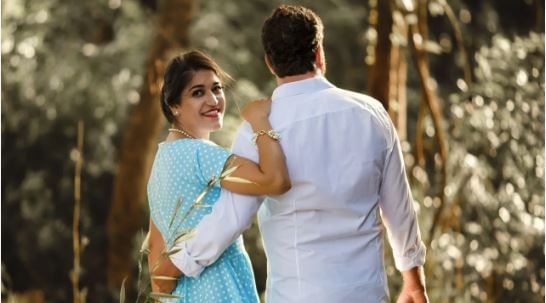 लग्नाआधी करावयाच्या या तीन चाचण्यांमध्ये पहिली चाचणी ही एसटीडीची आहे. या चाचणीतून आपल्या जोडीदाराला शरीरसंबंधांतून होणारा एखादा संसर्गजन्य आजार आहे का? याची माहिती मिळते. एचआयव्ही, हेपॅटायटीस बी, सिफिलीस आदी आजार हे लैंगिक संपर्कातून होतात. त्यामुळे लग्नाआधी एसटीडीची चाचणी करणे गरजेचे आहे.