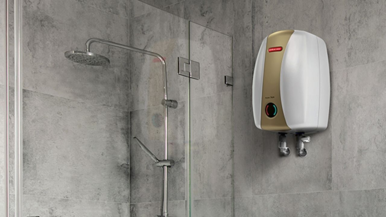 तसेच गरम पाण्यासाठी बाजारात प्रामुख्याने हीटिंग रॉड आणि गिझर हे दोन पर्याय उपलब्ध आहेत. मात्र यातील काय वापरल्याने वीजेचे बिल कमी येते. या दोघांचेही स्वतःचे फायदे-तोटे आहेत.