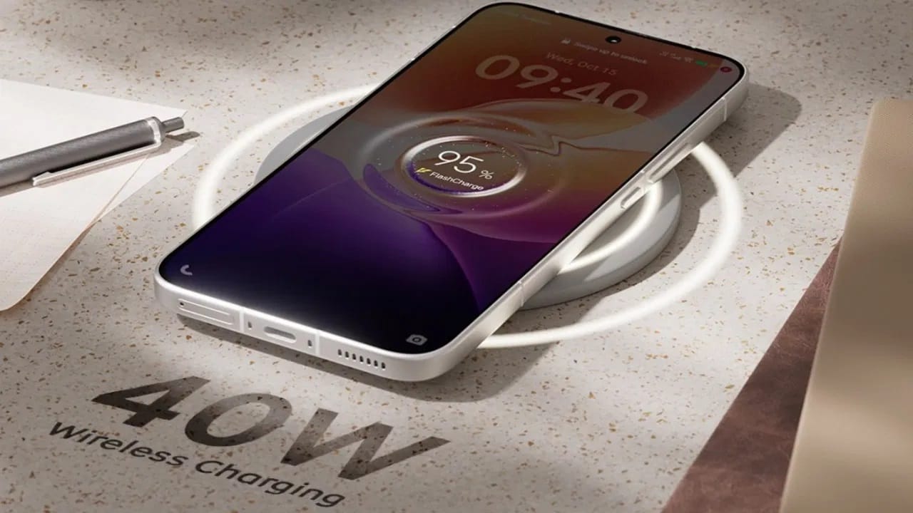 7000mAh बॅटरी आणि 100X झूमसह iQOO 15 स्मार्टफोन लाँच, जाणून घ्या किंमत आणि जबरदस्त फिचर्स