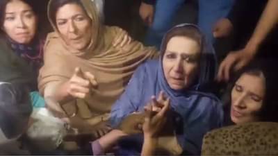 Imran Khan : माझे खांदे पकडून माझे पाय..पाकिस्तानात इमरान खान यांच्या बहिणीसोबत खूप वाईट घडलं