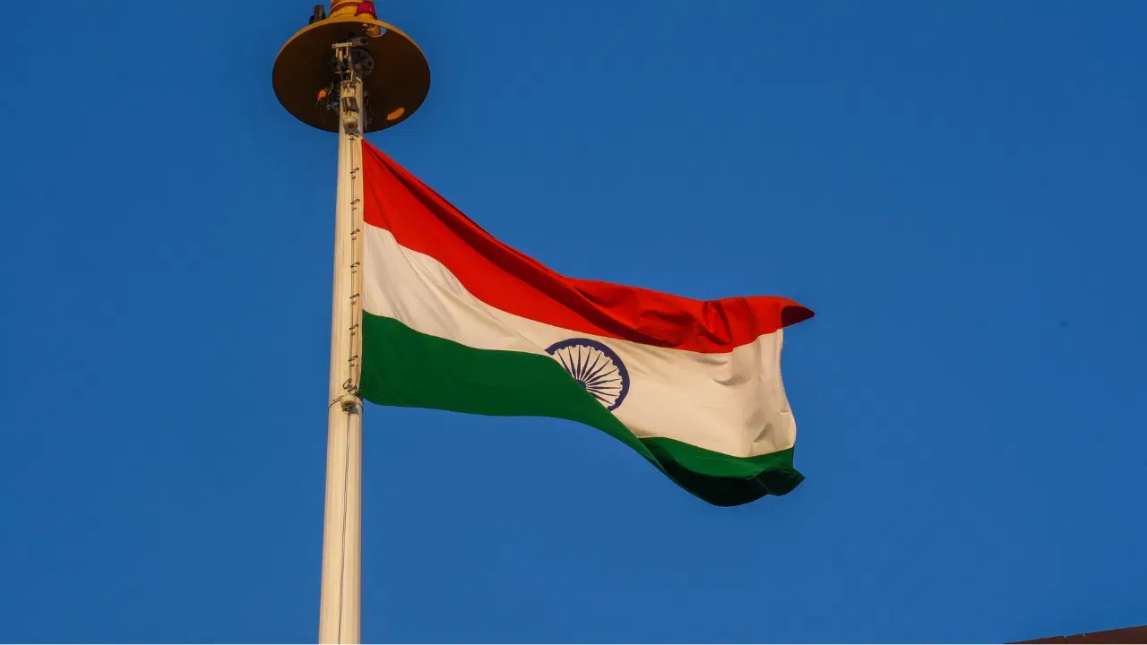 जम्बूद्वीप : हे प्राचीन बौद्ध आणि हिंदू ग्रंथांमध्ये उल्लेखलेले एक भौगोलिक नाव आहे, जे प्राचीन विशाल भूभागासाठी वापरले जायचे. जम्बूद्वीप म्हणजे सध्याचा भारत, श्रीलंका, पाकिस्तान, अफगाणिस्तान, पूर्व इराण आणि तिबेटचा काही भाग होय.