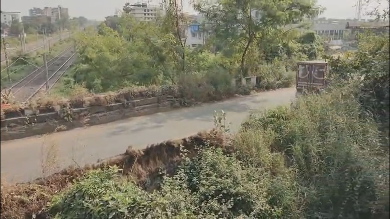 कल्याणहून शिळफाट्याकडे निळजे कमानीजवळ रस्ता बंद असणार आहे. त्यामुळे या ठिकाणी उजवीकडे वळून, लोढा पलावाच्या बाजूने कल्याणकडे येणाऱ्या मार्गाचा वापर करून महालक्ष्मी हॉटेलपर्यंत प्रवास करता येईल.