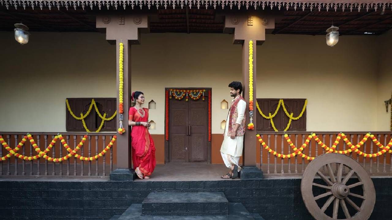 कृतिका देवची लपंडाव ही पहिलीवहिली मालिका आहे. यामध्ये ती सखी कामतची भूमिका साकारत आहे. तर अभिनेता चेतन वडनेरे कान्हाच्या भूमिकेत आहे. 'लपंडाव' ही मालिका दुपारी 2 वाजता स्टार प्रवाह वाहिनीवर प्रेक्षकांच्या भेटीला येते. 
