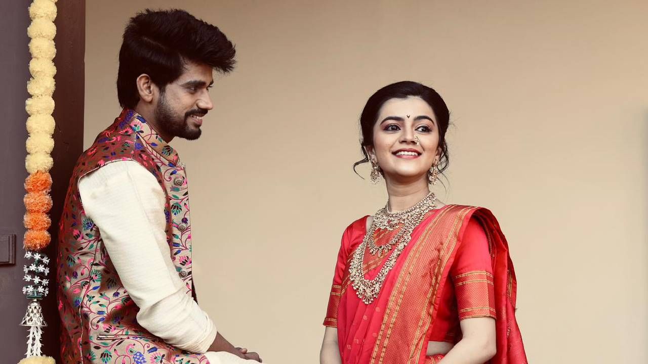 'स्टार प्रवाह' वाहिनीवरील 'लपंडाव' या मालिकेचं कथानक अत्यंत रंजक वळणावर येऊन पोहोचलं आहे. या मालिकेत सुरु झालीय सखी-कान्हाच्या लग्नाची धामधूम. लग्नाची तयारी तर जल्लोषात सुरु आहे. पण त्याआधी सखी-कान्हाने एक हटके प्री-वेडिंग फोटोशूट केलं. 
