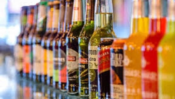 अनेकजण हिवाळ्यात मद्यप्राशन केले तरी त्याच नशा मात्र फारशी चढच नाही, असा दाहावी केला जातो. परंतु हा दावा खरा आहे की हे एक मिथक आहे, ते जाणून घेणे गरजेचे आहे. कारण याबाबत योग्य माहिती नसल्यास शरीरावर वाईट परिणाम होऊ शकतो. 