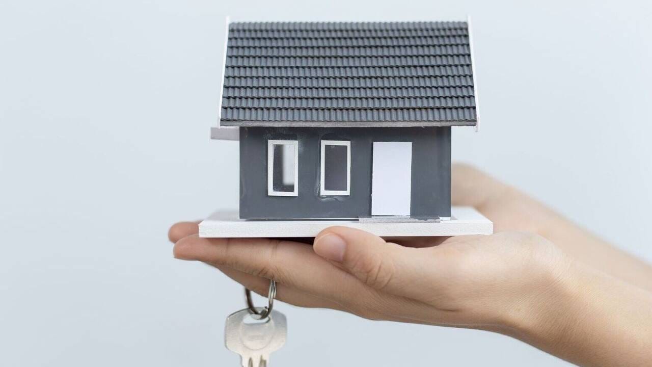 गृहकर्ज घेतल्यानंतर क्रेडिट स्कोअर वाढला, बँका कर्जाचे व्याजदर कमी करतील, जाणून घ्या