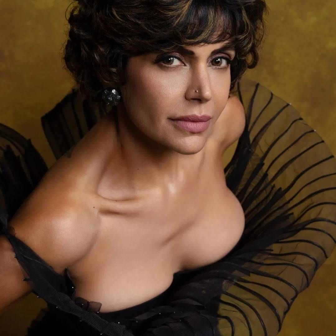 नूतन म्हणाल्या की, महिला टीमला इंग्लंड दौऱ्यावर जायचं होतं. त्यांच्याकडे कोणी स्पॉन्सर नव्हता. त्यावेळी मंदिरा बेदीने तिचे सर्व पैसे आम्हाला दिलेले. 