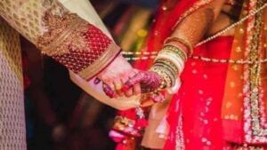 लपून नग्न फोटो काढला अन् लग्नाच्या घरीच रक्ताचा सडा, नेमकं काय घडलं?