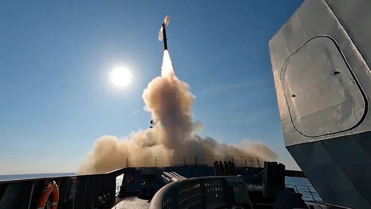 जागतिक युद्ध उंबरठ्यावर, जग हादरले, रशियानंतर अमेरिकेची क्षेपणास्त्रांची धमकी, तब्बल 30 वर्षांनी...