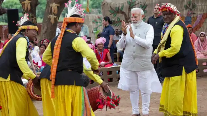 दुर्लक्षातून राष्ट्रनिर्मितीपर्यंत... पंतप्रधान मोदींच्या नेतृत्वात आदिवासी पुनर्जागरण