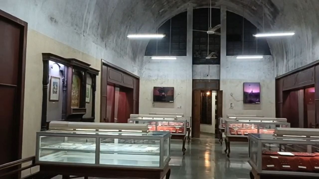 मिळालेल्या माहितीनुसार, संग्रहालयाच्या इमारतीची १९९९ नंतर म्हणजेच जवळपास २५ वर्षांमध्ये एकदाही रंगरंगोटी किंवा मोठी दुरुस्ती करण्यात आलेली नाही.