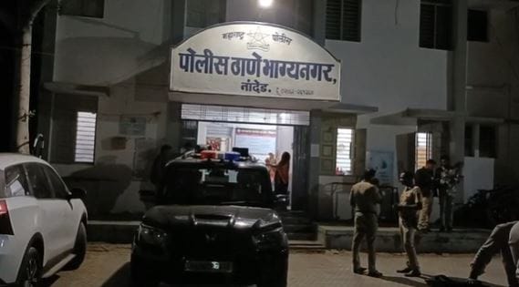 या तक्रारीवरून त्या शिक्षकावर भारतीय न्याय संहितेच्या कलम 64(2), 65(2) ,351(2) अंतर्गत तसेच बाल लैंगिक अत्याचार प्रतिबंध कायद्यातील कलम 468 अंतर्गत गुन्हा दाखल करण्यात आला आहे. दरम्यान आरोपी विशाल लोखंडे या शिक्षकास अटक करण्यात आली आहे.