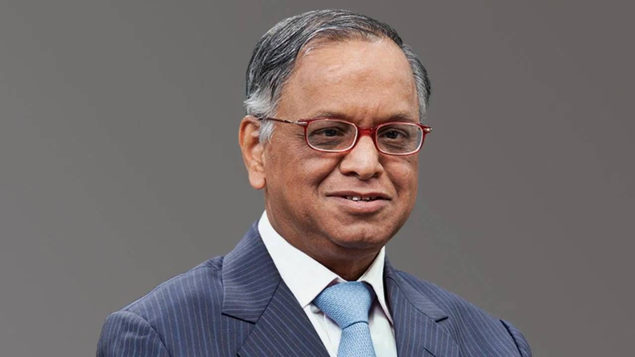 Narayana Murthy : रोज 12 तास काम करण्यासाठी नारायण मुर्तींनी दिलं मोदींच्या 100 तासांचं उदहारण, त्यावर युजर म्हणाले…