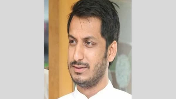 मोठी बातमी! जमीन घोटाळ्याचा आरोप, पार्थ पवार यांना सर्वात मोठा दणका, थेट आदेश निघाला