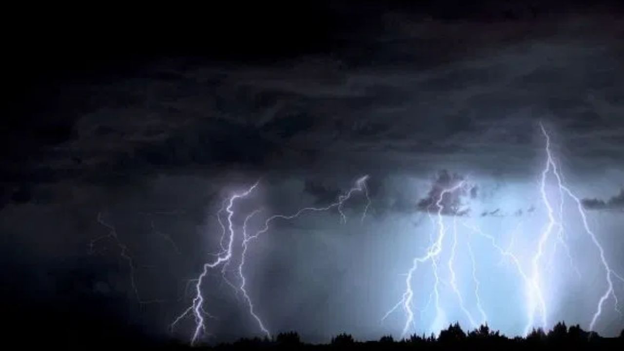 Weather Update : पुढील 24 तास धोक्याचे, IMD चा हादरवणारा इशारा, महाराष्ट्राबाबत मोठी बातमी