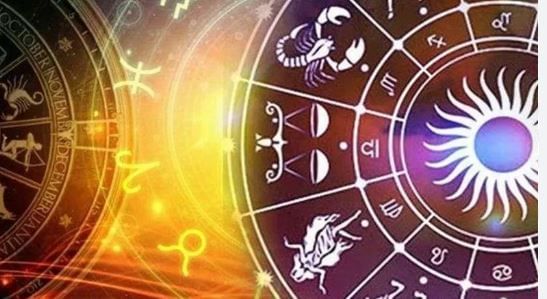 कर्क राशीलाही या त्रिकोण राजयोगाचा फायदा होमार आहे. कर्क राशीच्या लोकांना नोव्हेंबर महिन्यात हवी ती नोकरी मिळू शकते. या महिन्यात कर्क राशीच्या लोकांचे उत्तन्न वाढू शकते. विद्यार्थ्यांना परदेशात जाऊन उच्च शिक्षण घेण्याचे योग जुळून येतील.