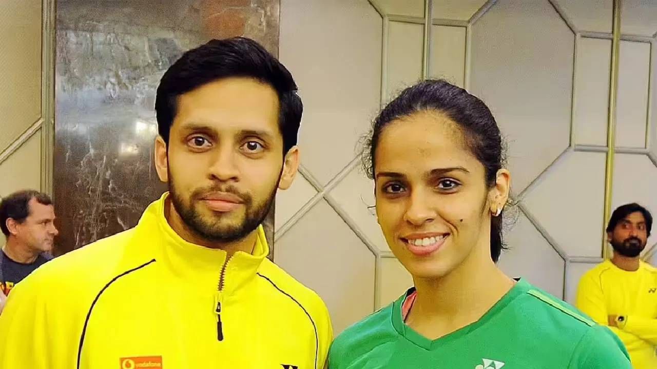 Saina Nehwal : संसारात कुठे बिनसलं? सायना नेहवाल स्पष्टच म्हणाली.. Saina Nehwal : संसारात कुठे बिनसलं? सायना नेहवाल स्पष्टच म्हणाली..