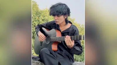 Viral: मुलाने गिटारवर वाजवले शिवतांडव, Video पाहून अंगावर येईल काटा!